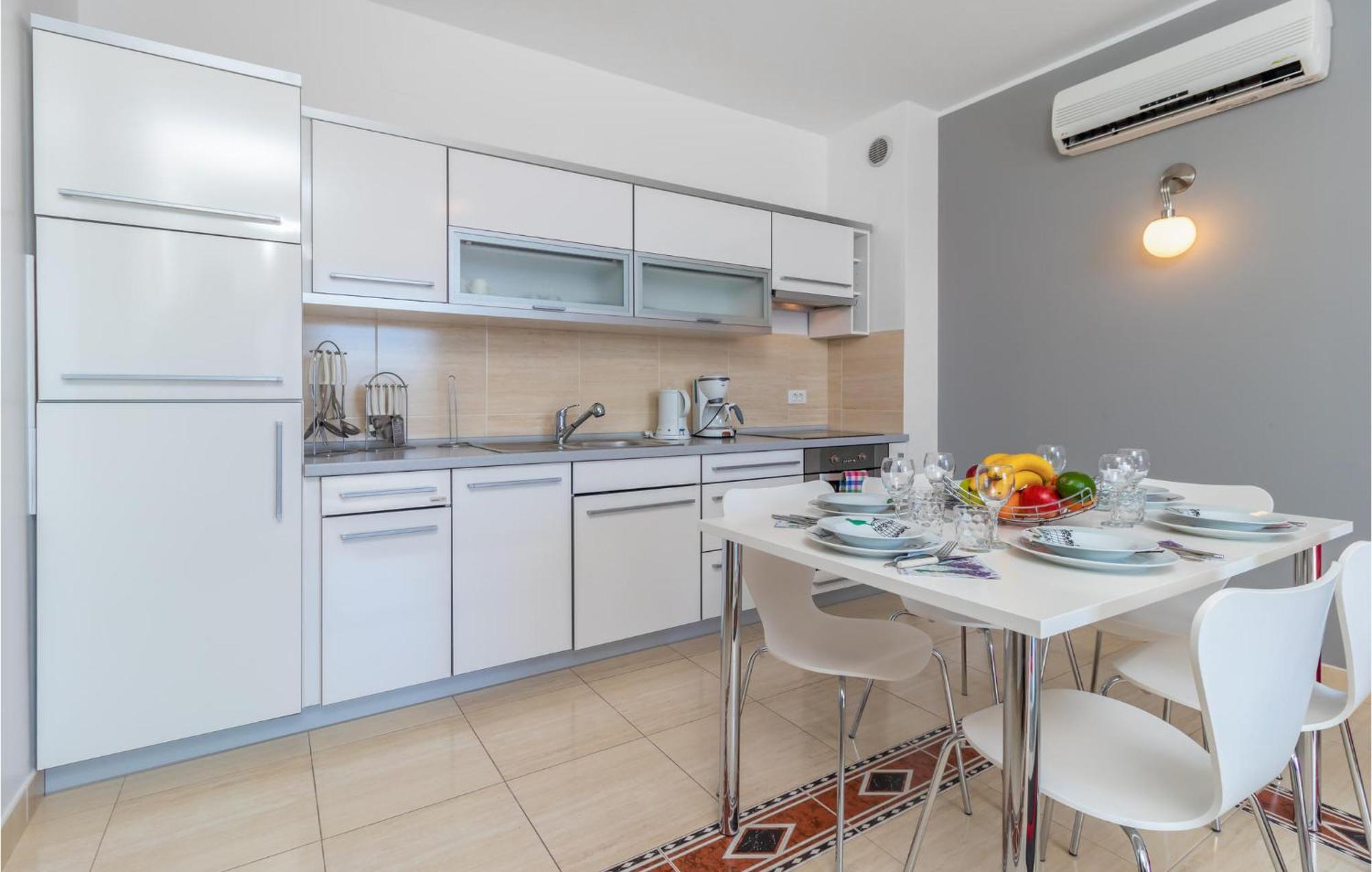 Lovely Apartment In Selce With House Sea View Eksteriør bilde